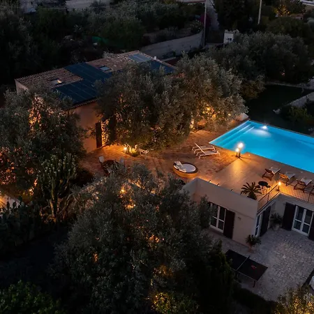 Helorus - Gioi Con Piscina