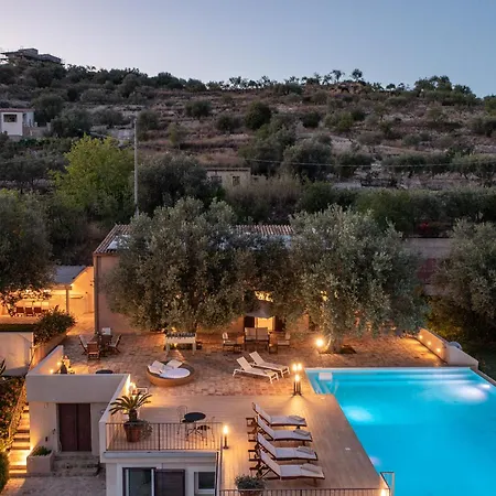 Villa Helorus - Gioi Con Piscina